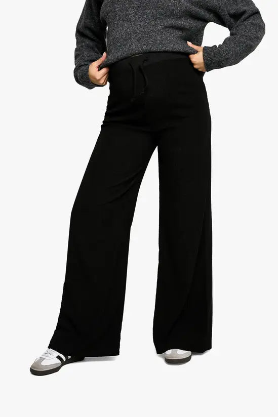 boohoo Maternity Textured Elasticated Waist Drawstring Wide Leg Trouser