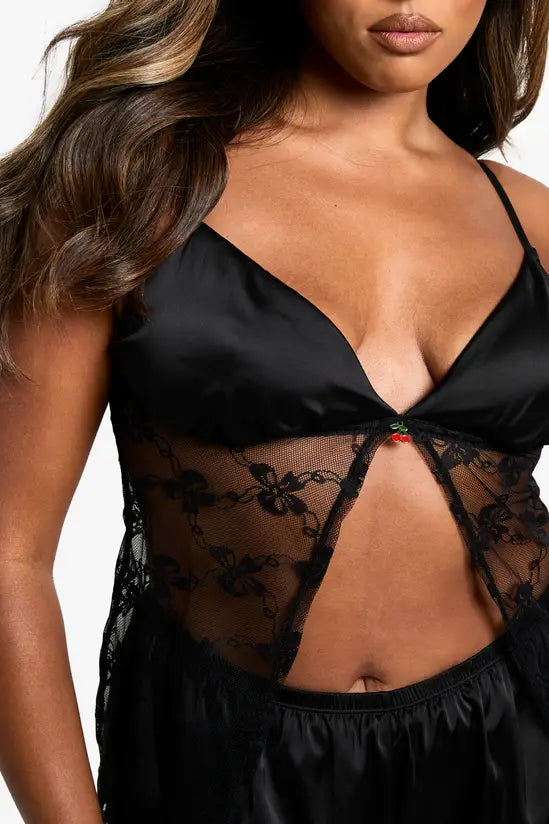 boohoo Plus Cherry Trim Cami