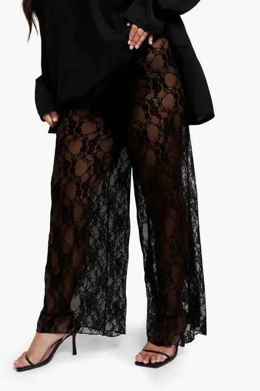 Boohoo - Plus Lace Wide Leg Trousers