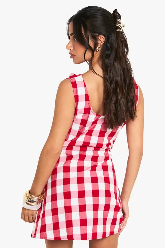Boohoo - Petite Gingham Skater Mini Dress