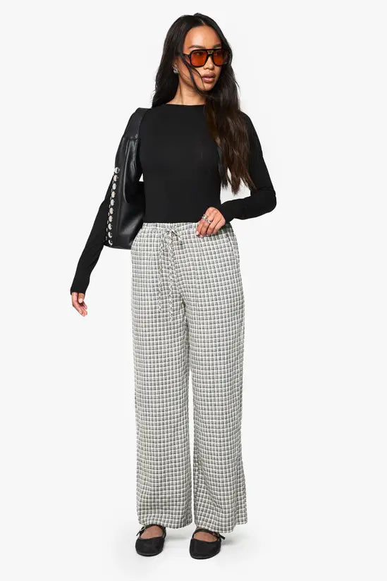 boohoo Basic Longline Long Sleeve Crew Neck Top