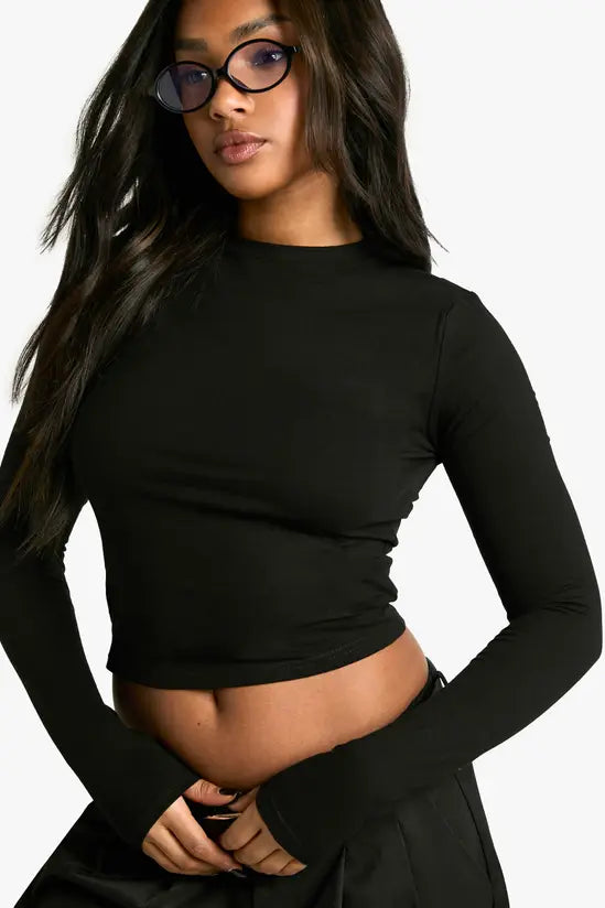boohoo Basic Long Sleeve Crew Neck Crop Top