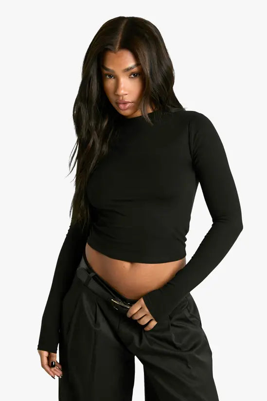 boohoo Basic Long Sleeve Crew Neck Crop Top