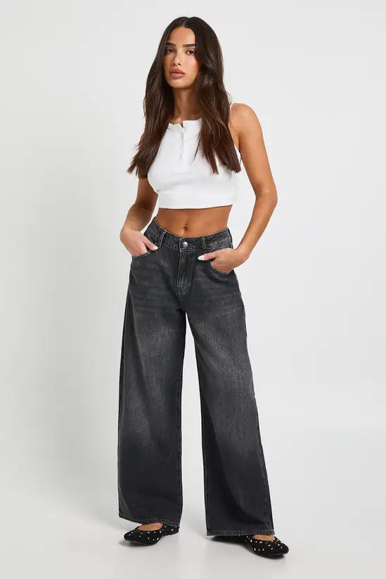 boohoo Petite Basics Mid Waist Boyfriend Jean