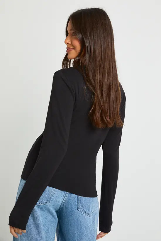 Boohoo Basic Long Sleeve Fitted Longline Top