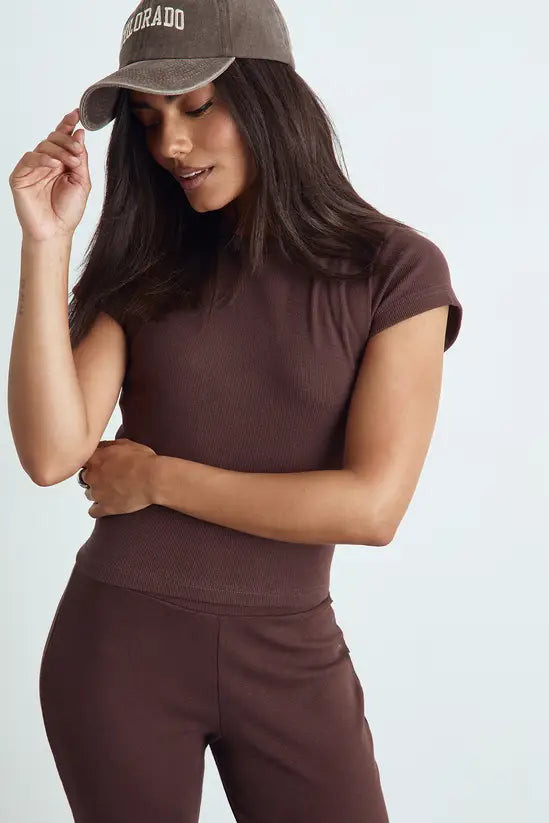 Boohoo - Basic Rib Short Sleeve Fitted Top