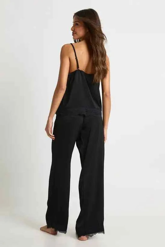 Boohoo - Eyelash Lace Trim Cami & Trouser Pyjama Set