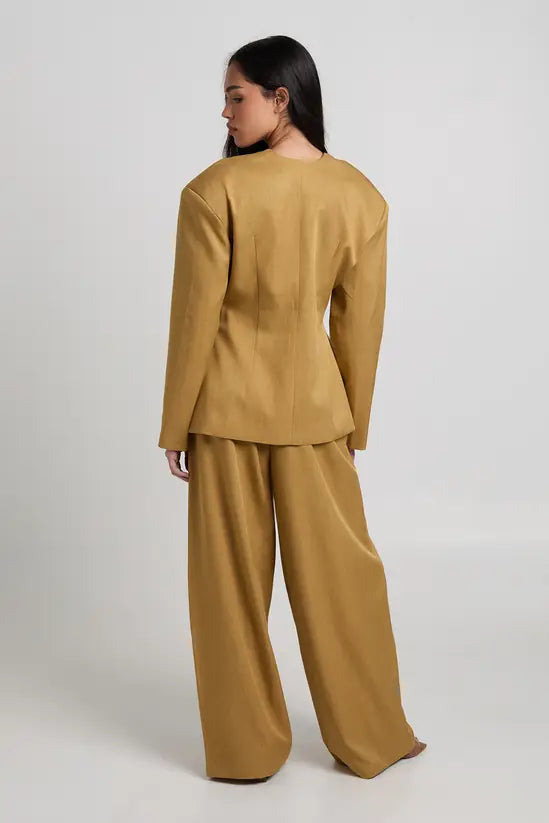 boohoo High Neck Collarless Cinched Blazer