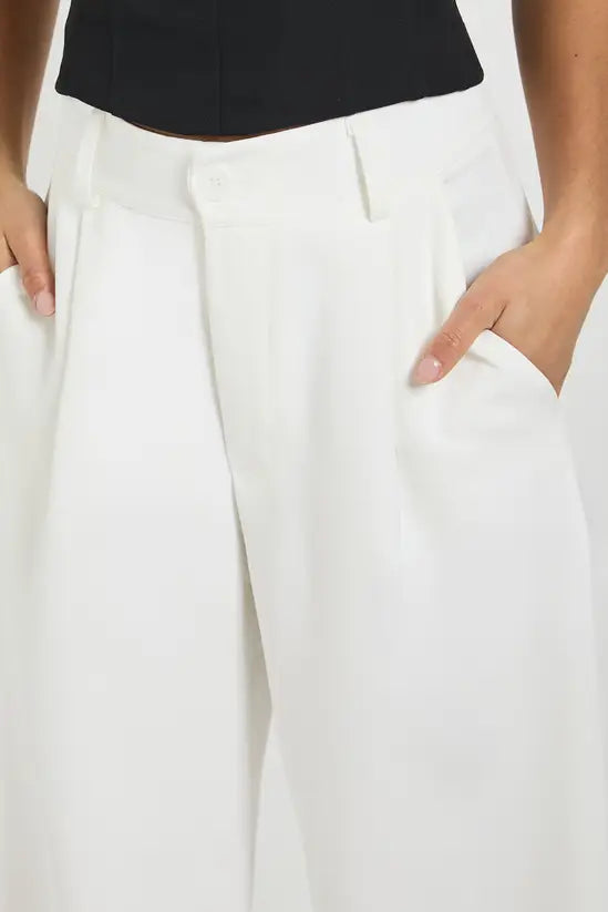 boohoo Petite Tailored Wide Leg Trouser