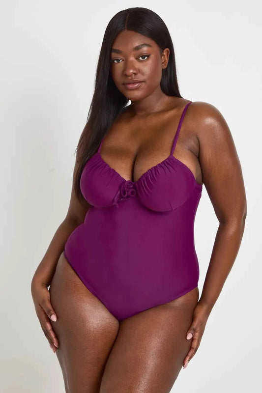 Boohoo - Plus Swimwear Essentials Underwired Swimsuit