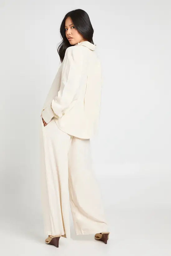 boohoo Petite Premium Linen Wide Leg Trousers