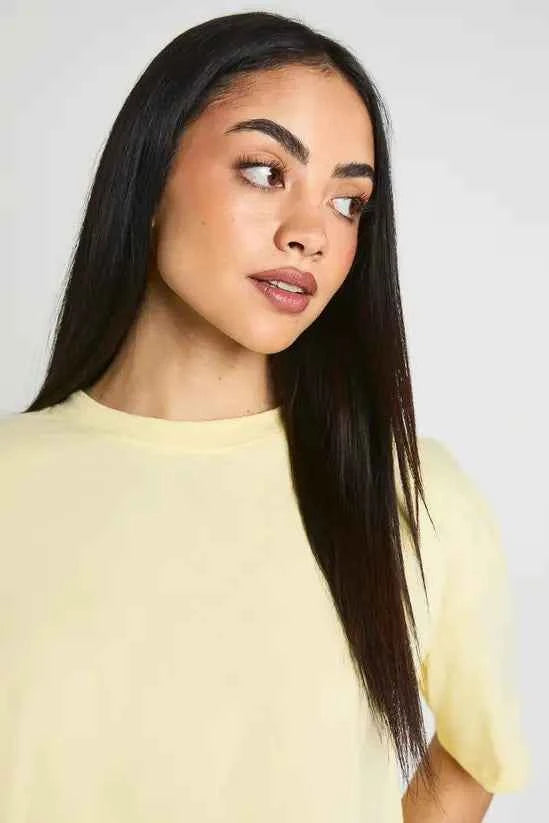 boohoo Basic Oversized Boxy Crop T-Shirt