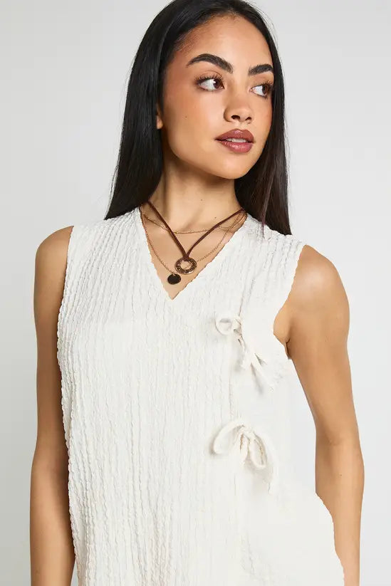 boohoo Textured Tie Front Sleeveless Top