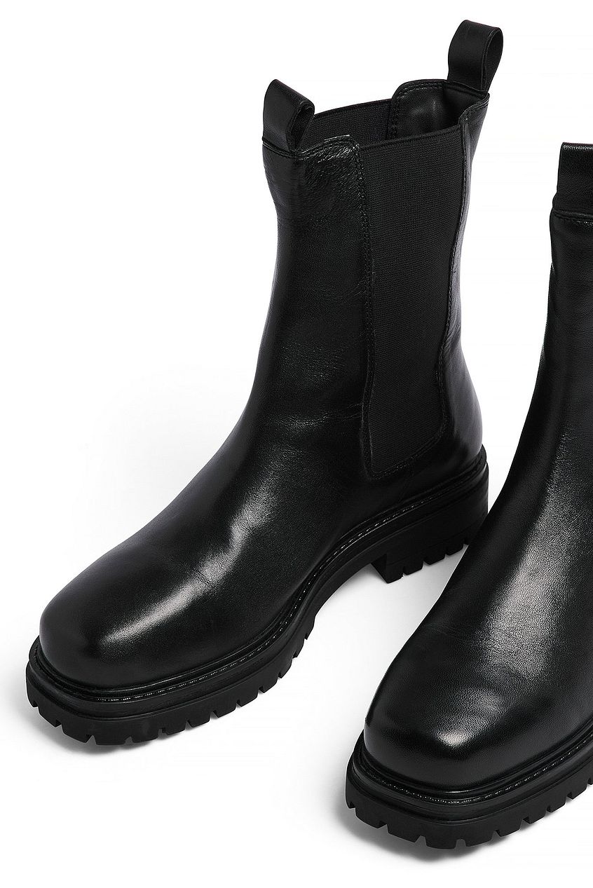 Leather Chunky Flat Sole Boots