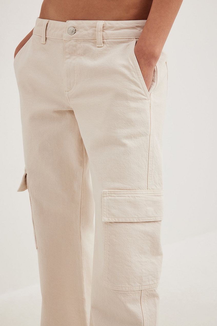 Low Waist Pocket Detail Jeans