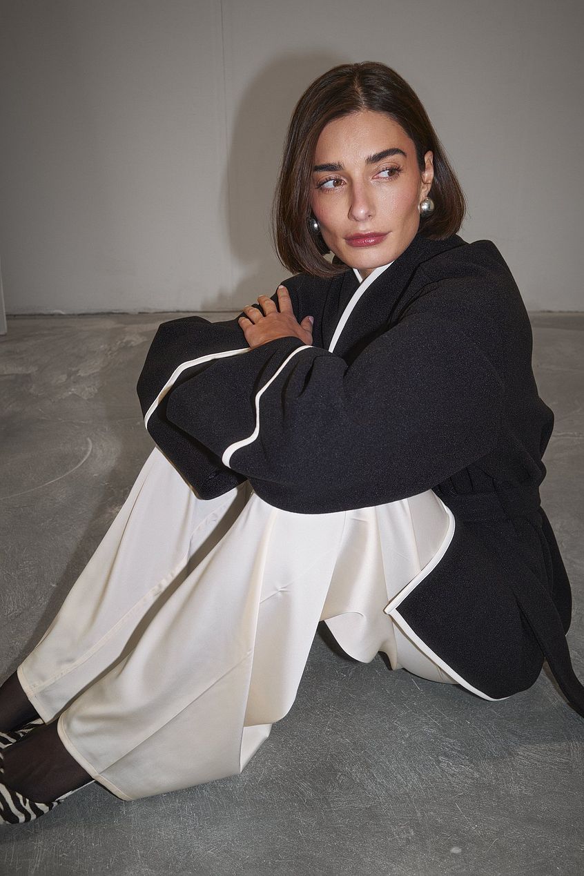 Contrast Binding Short Coat