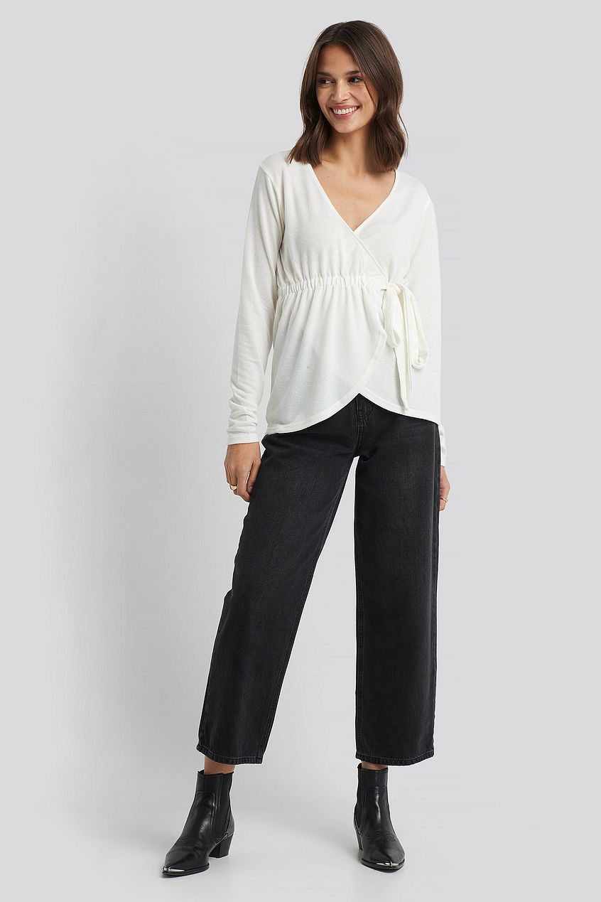Overlap Light Knitted Sweater