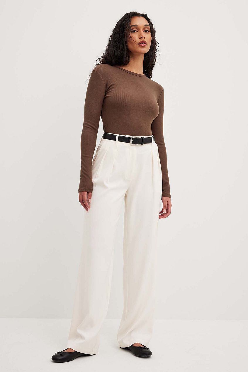 Ribbed Long Sleeved Round Neck Top