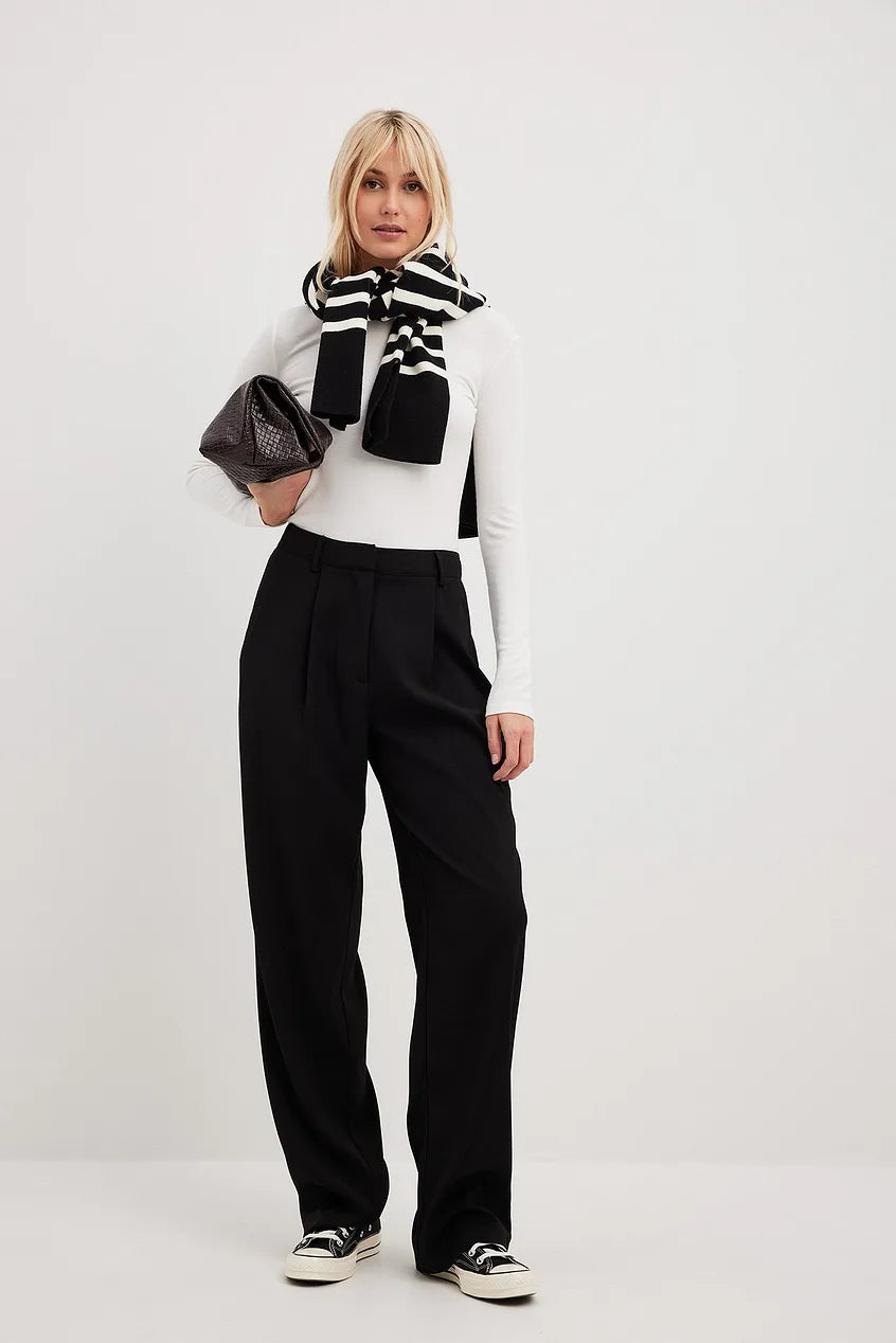 Ribbed Long Sleeved Round Neck Top