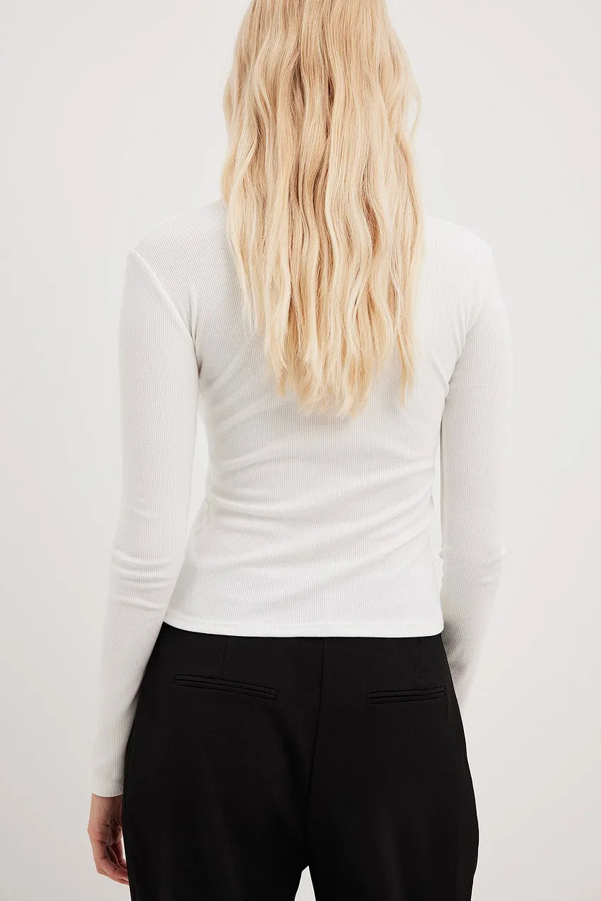 Ribbed Long Sleeved Round Neck Top