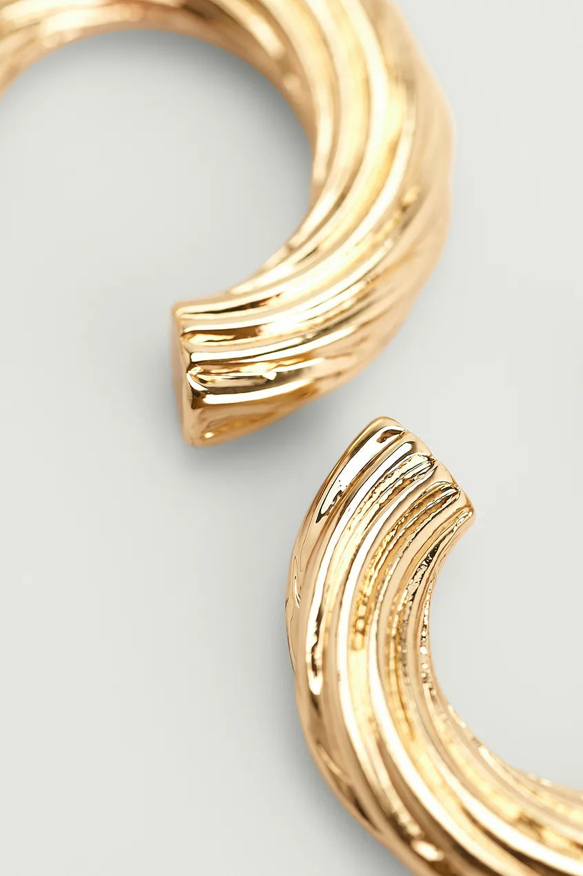 Twisted Hoop Earrings Gold