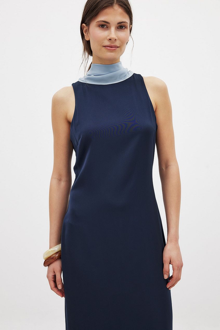 Na-kd Neck Detail Maxi Dress