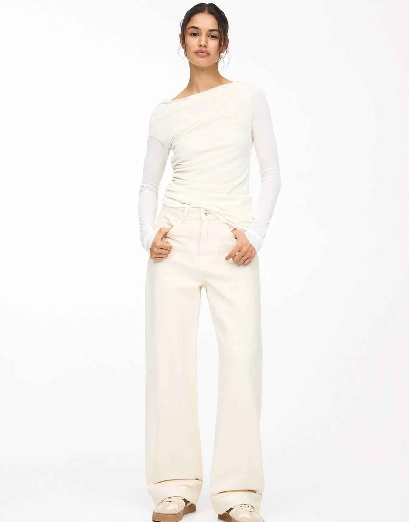 Pull&Bear turn up hem mid rise baggy jeans in ecru