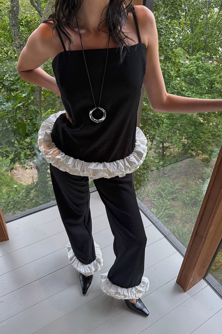 Na-kd Ruffle Detail Top