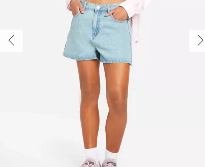 Boohoo Zip Hem Detail Vintage Wash Denim Shorts Vintage Wash