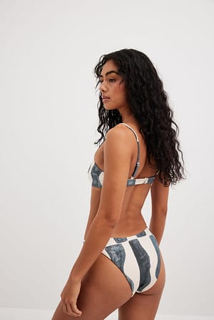 Shiny high cut bikini panty