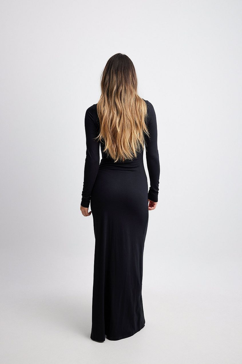 Soft Line Boat Neck Maxi Dress