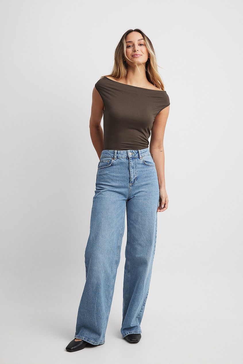 Soft Line Off-the-Shoulder Top