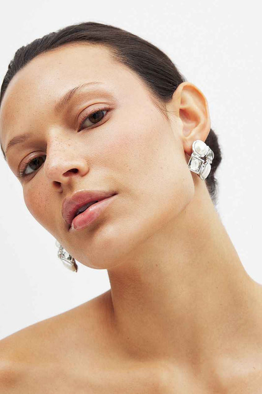 Na-kd Squared Pearl Stone Earrings