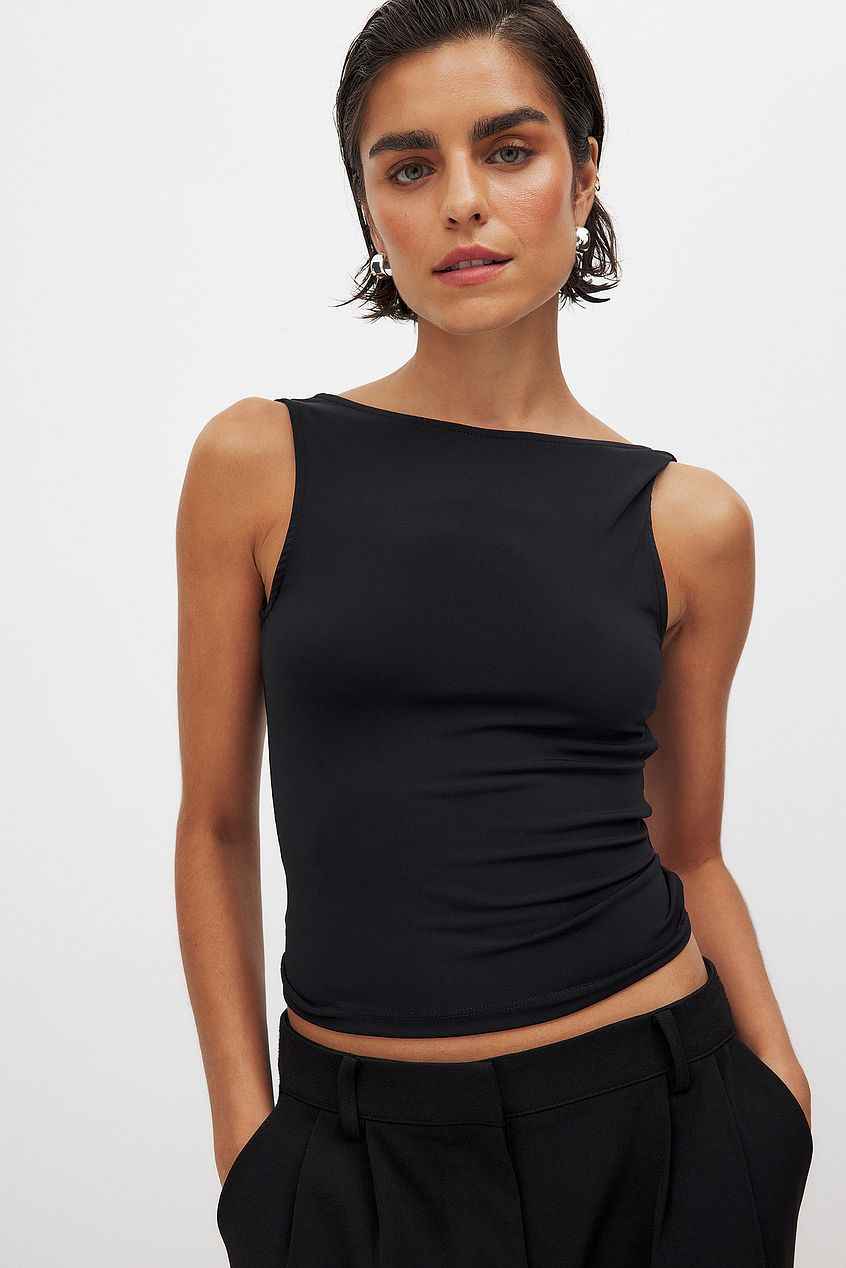 Na-kd Twist Back Top