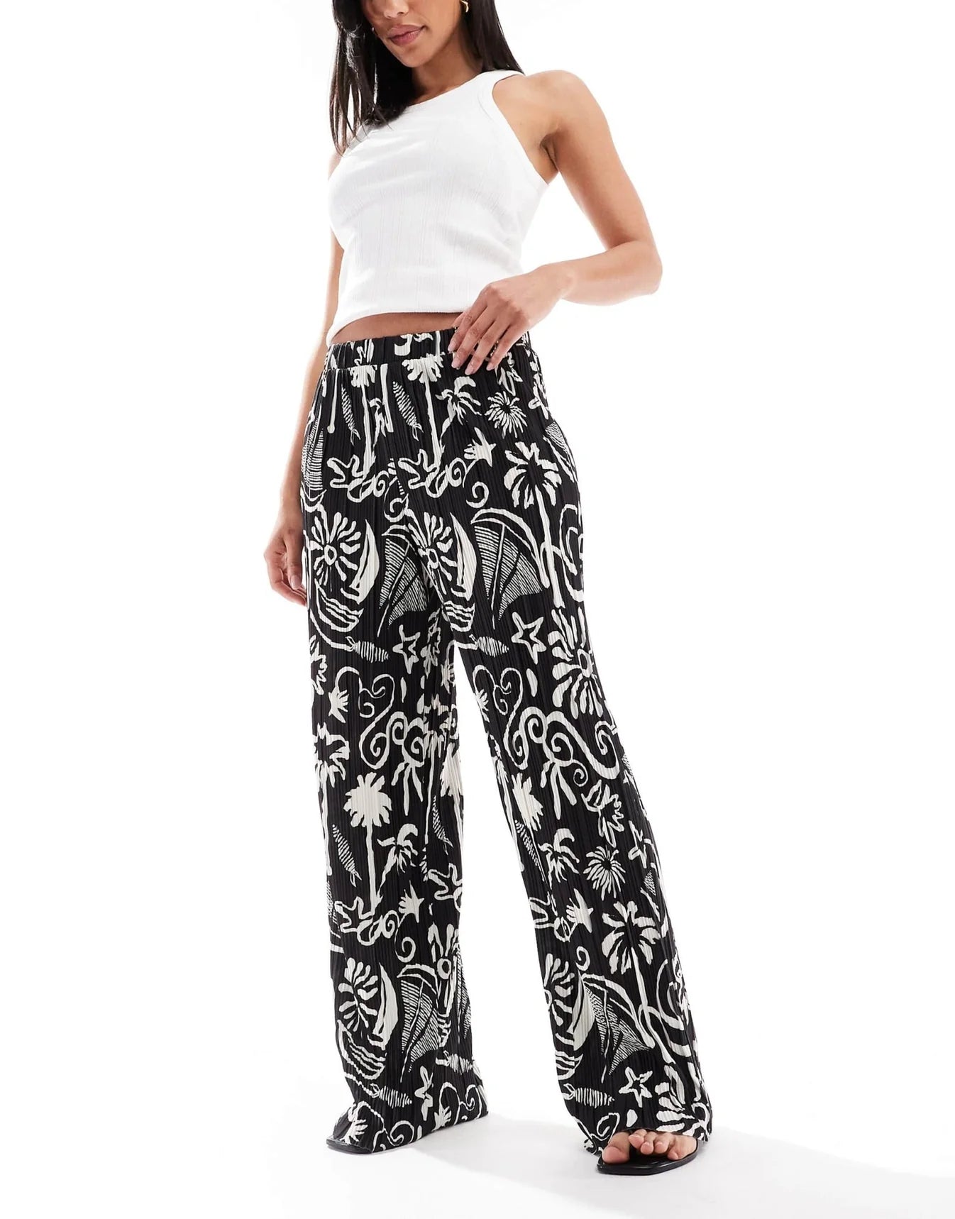 Vero Moda high waist wide leg plisse trouser in tropical conversational print
