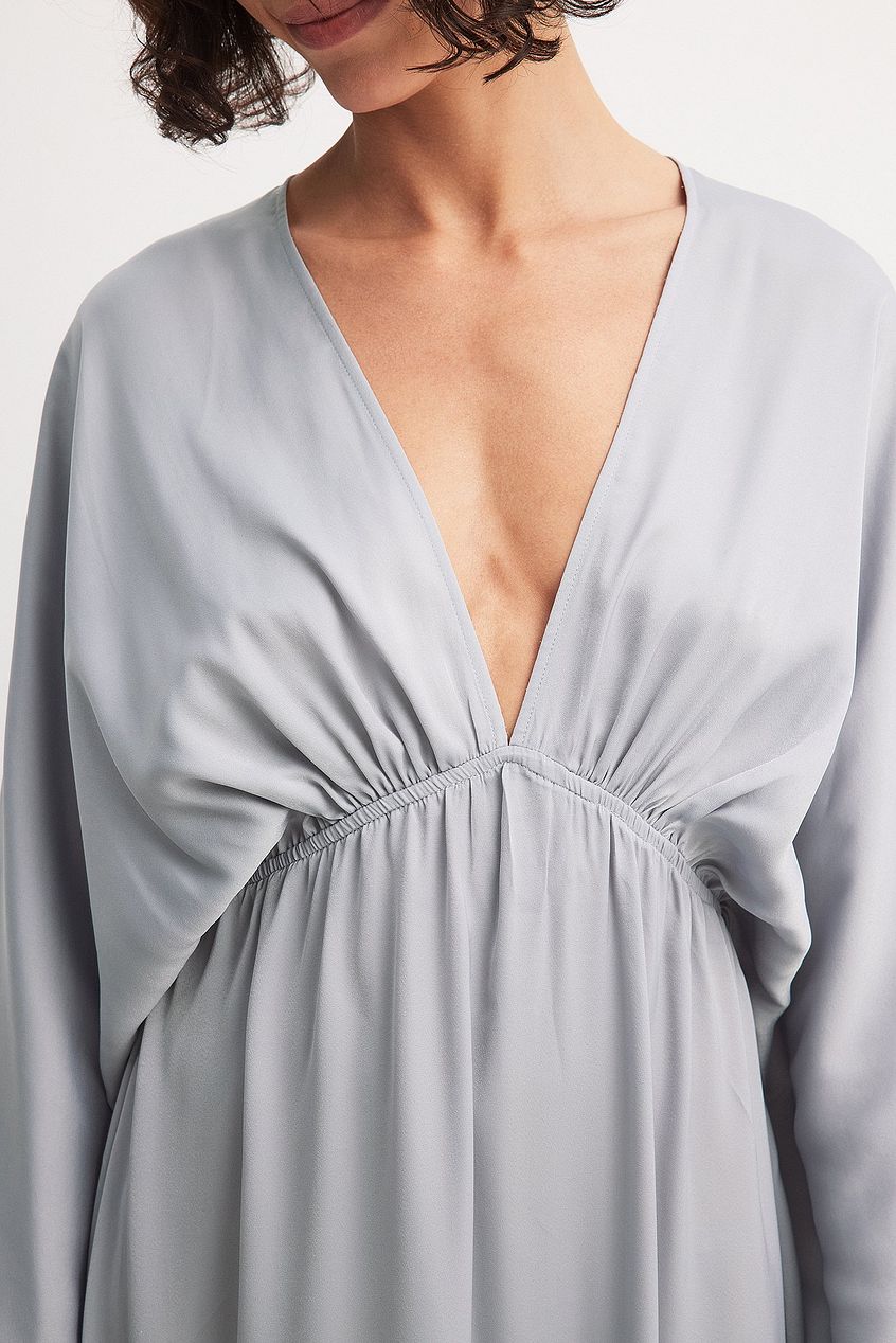 Wide Sleeve Gathered Midi Dress
