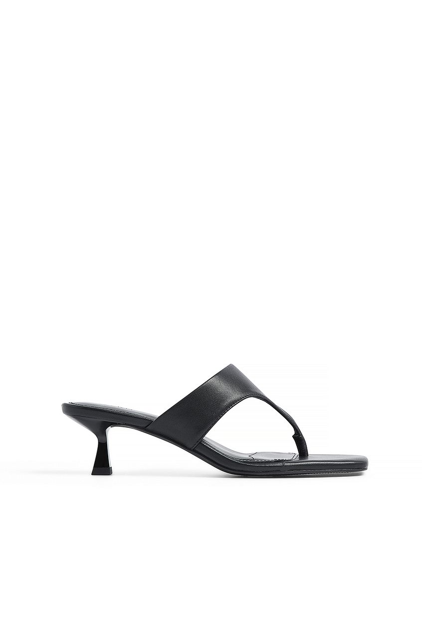 Na-kd Wide Thong Leather Heels