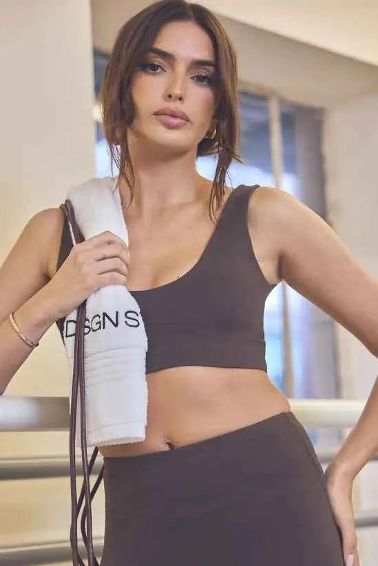 DSGN Studio Sculpt Plunge Sports Bra
