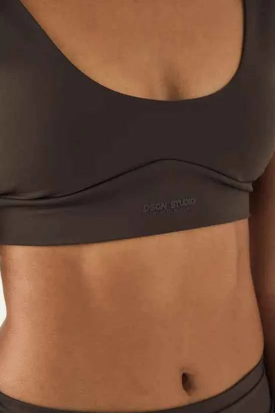 DSGN Studio Sculpt Plunge Sports Bra