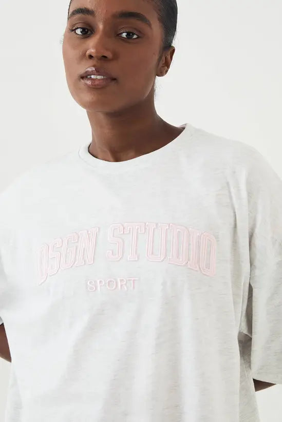 DSGN Studio Applique Oversized T-Shirt