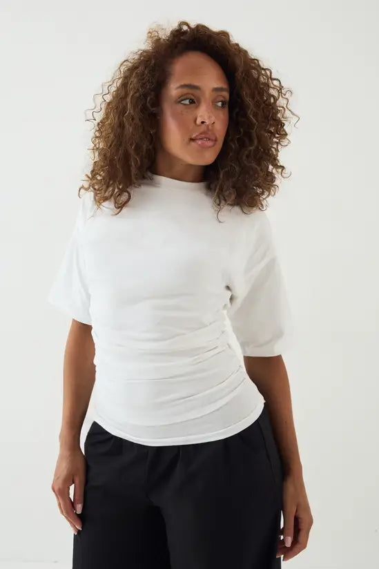 DSGN Studio Ruched Side Cinched Short Sleeve Top