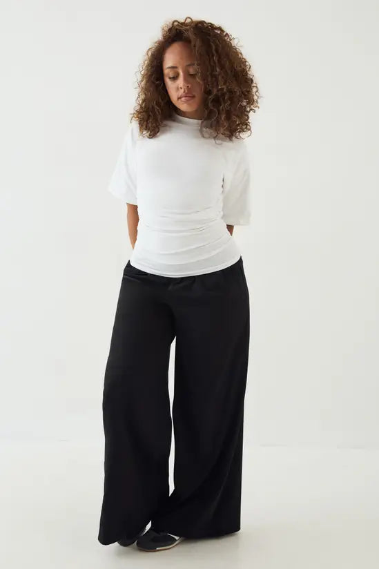 DSGN Studio Ruched Side Cinched Short Sleeve Top