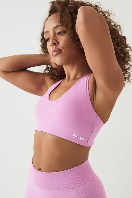 DSGN Studio Sport Contour Seamless Twist Back Padded Sports Bra